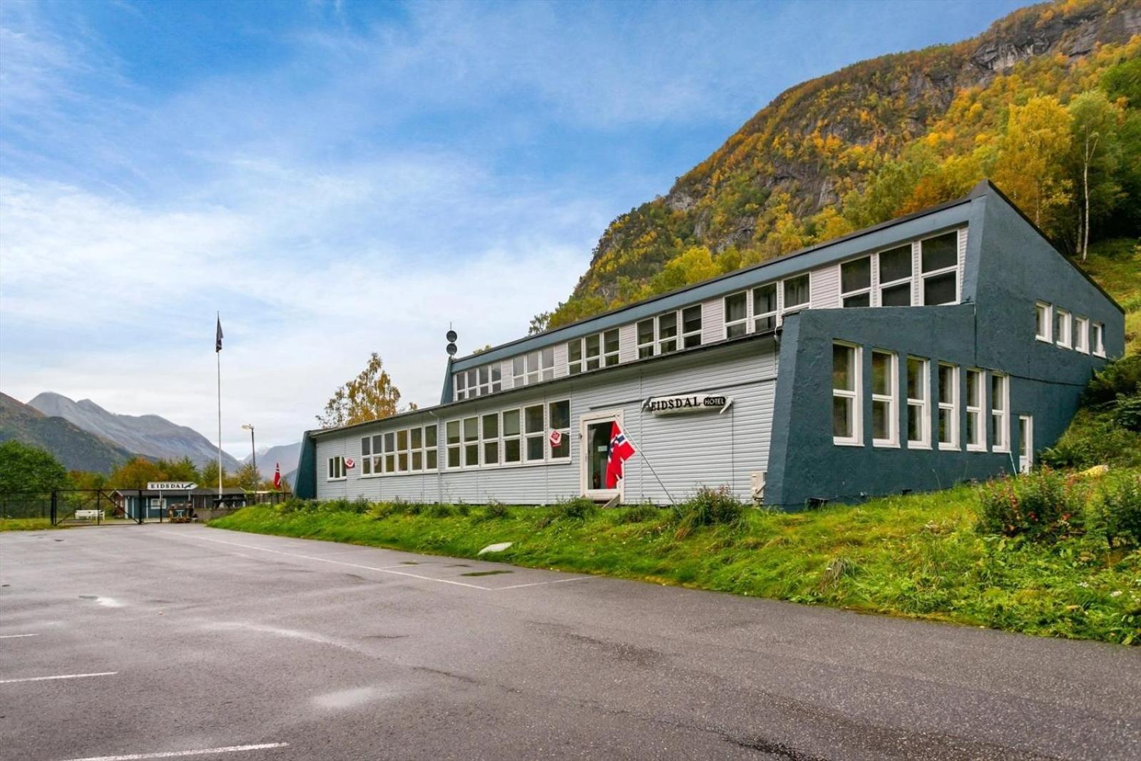 Eidsdal Hotel & Restaurant Esterno foto
